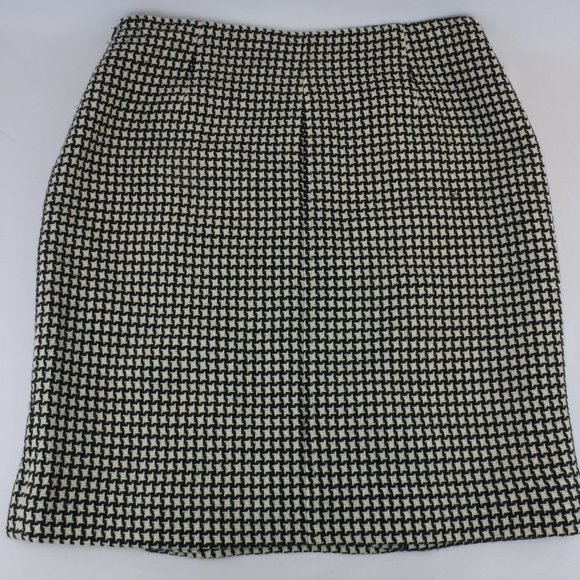 Classiques Entier Wool Fit & Flare Pencil Skirt - Picture 2 of 10